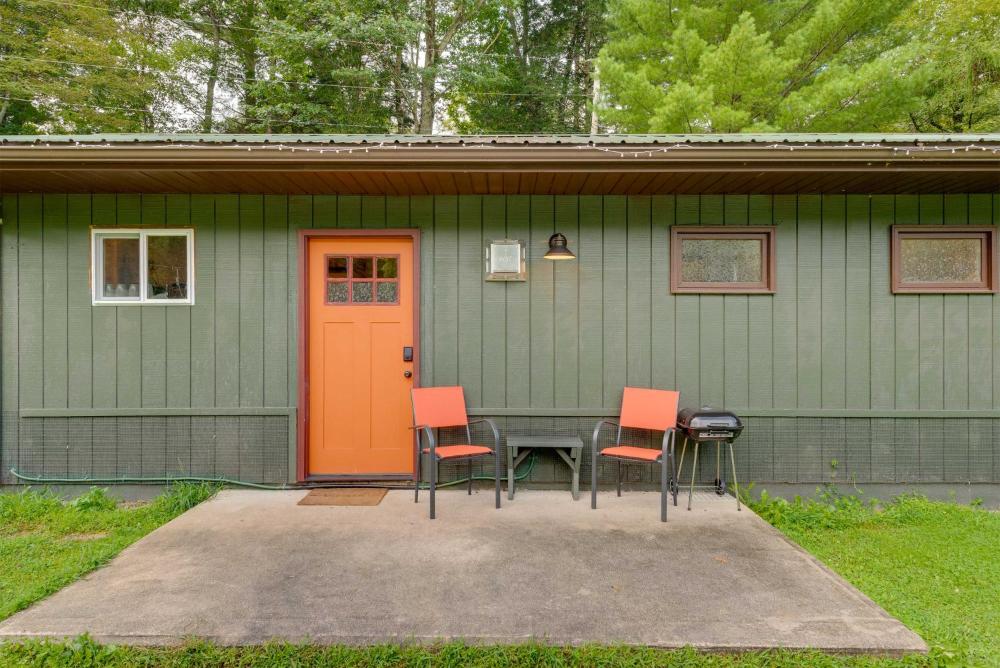 Shared Perks Deluxe Cabin B at Elk Creek Escape!